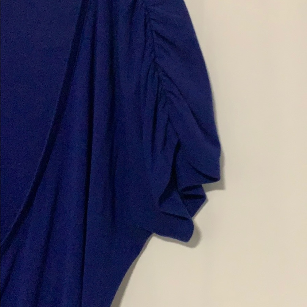 Express Ruched Sides Top - Picture 3 of 5